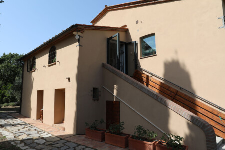 Eingang Wohnung im OG