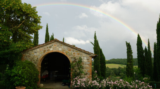 Regenbogen über dem Fienile